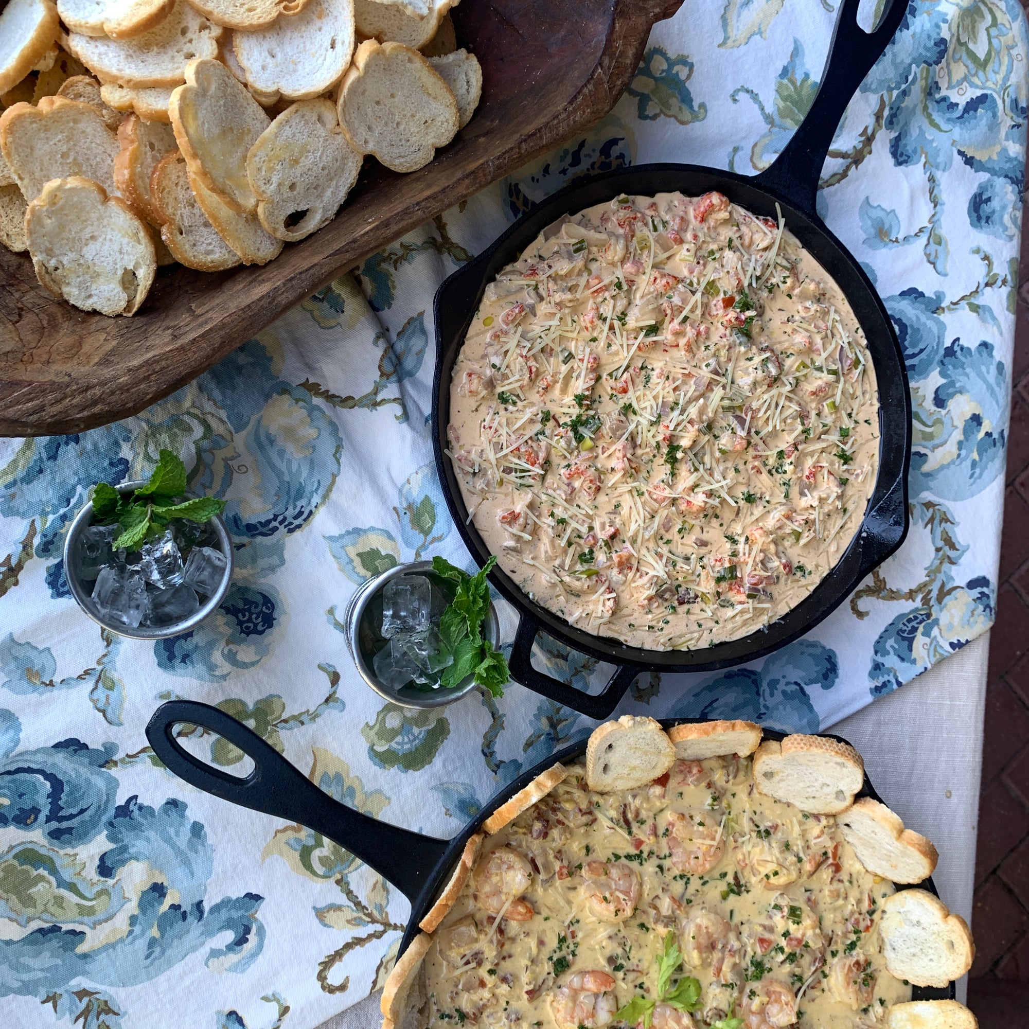 10-in, 12-in, and 14-in Cast Iron Skillet Set