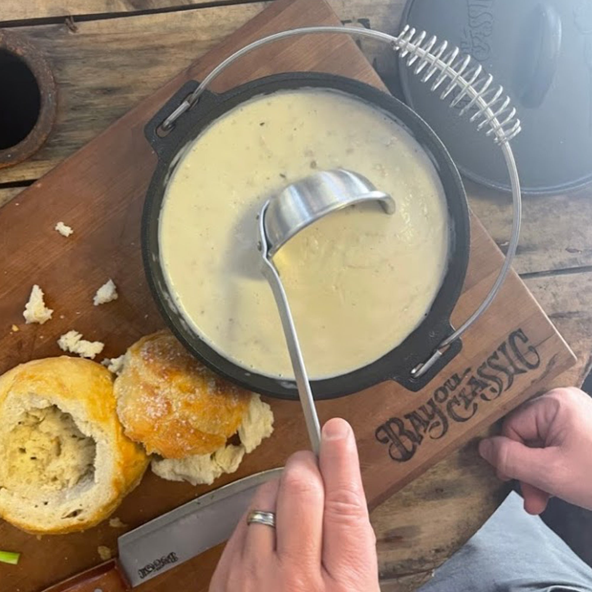 Bayou Classic Cast Iron Soup Pot - Thumbnail 4