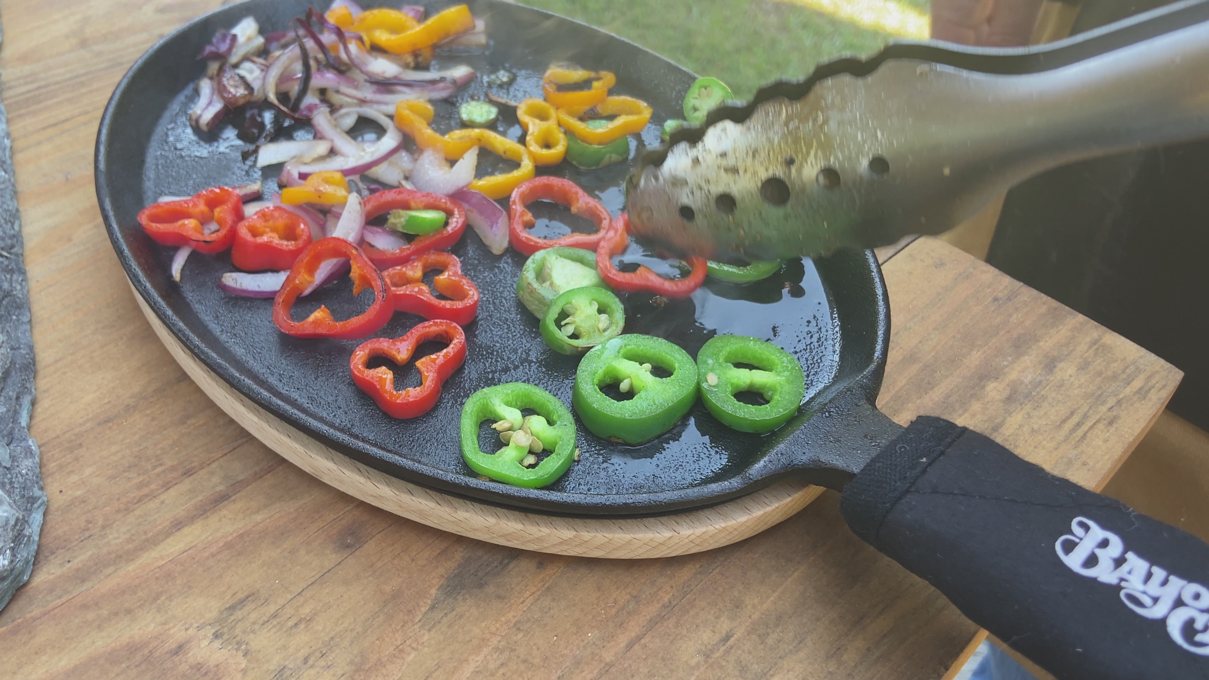 Cast Iron Fajita Pan with Trivet | Cast Iron Cookware | Bayou
