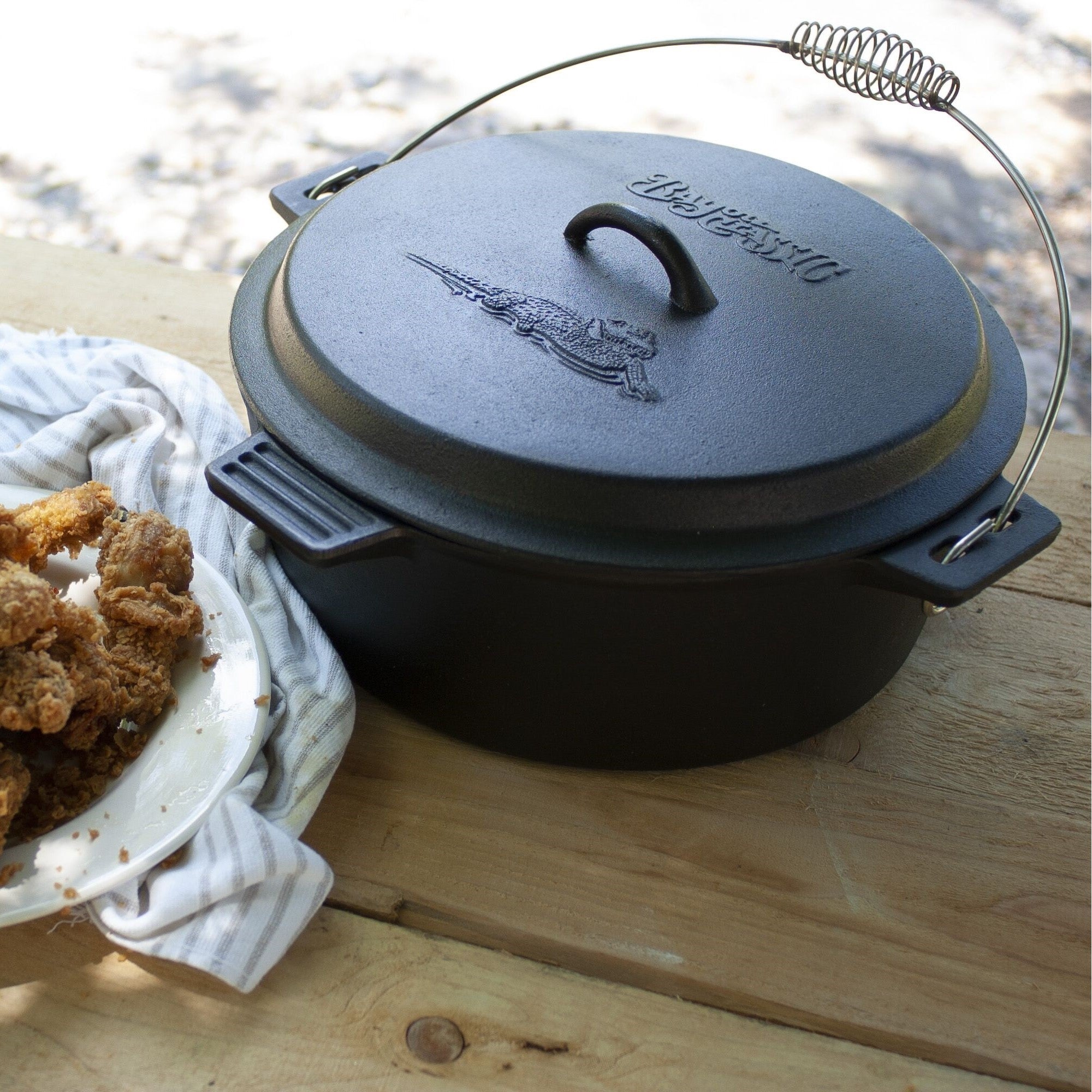 Bayou Classic 10 Quart Cast Iron Chicken Fryer with Lid